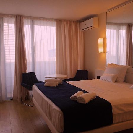 Orbi City Apartment Batoemi Buitenkant foto