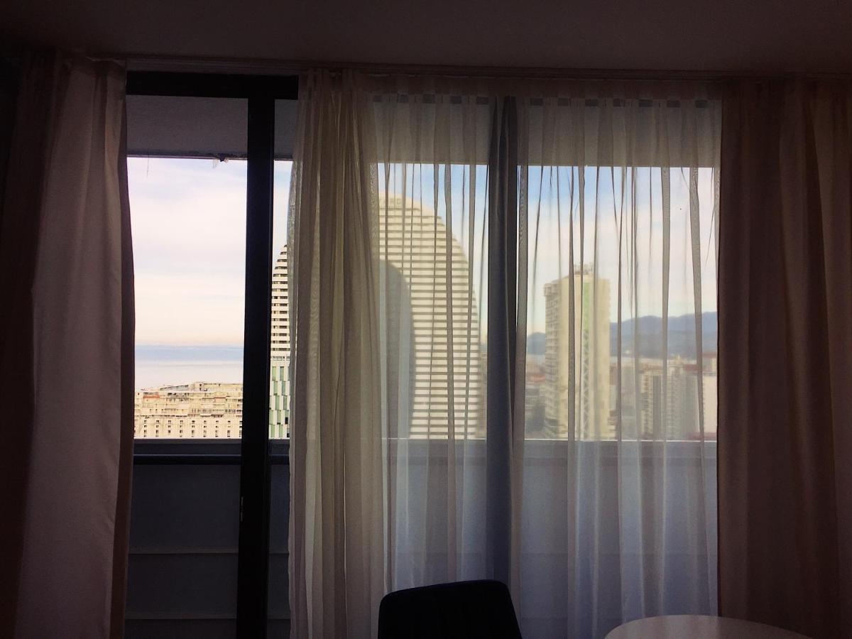 Orbi City Apartment Batoemi Buitenkant foto