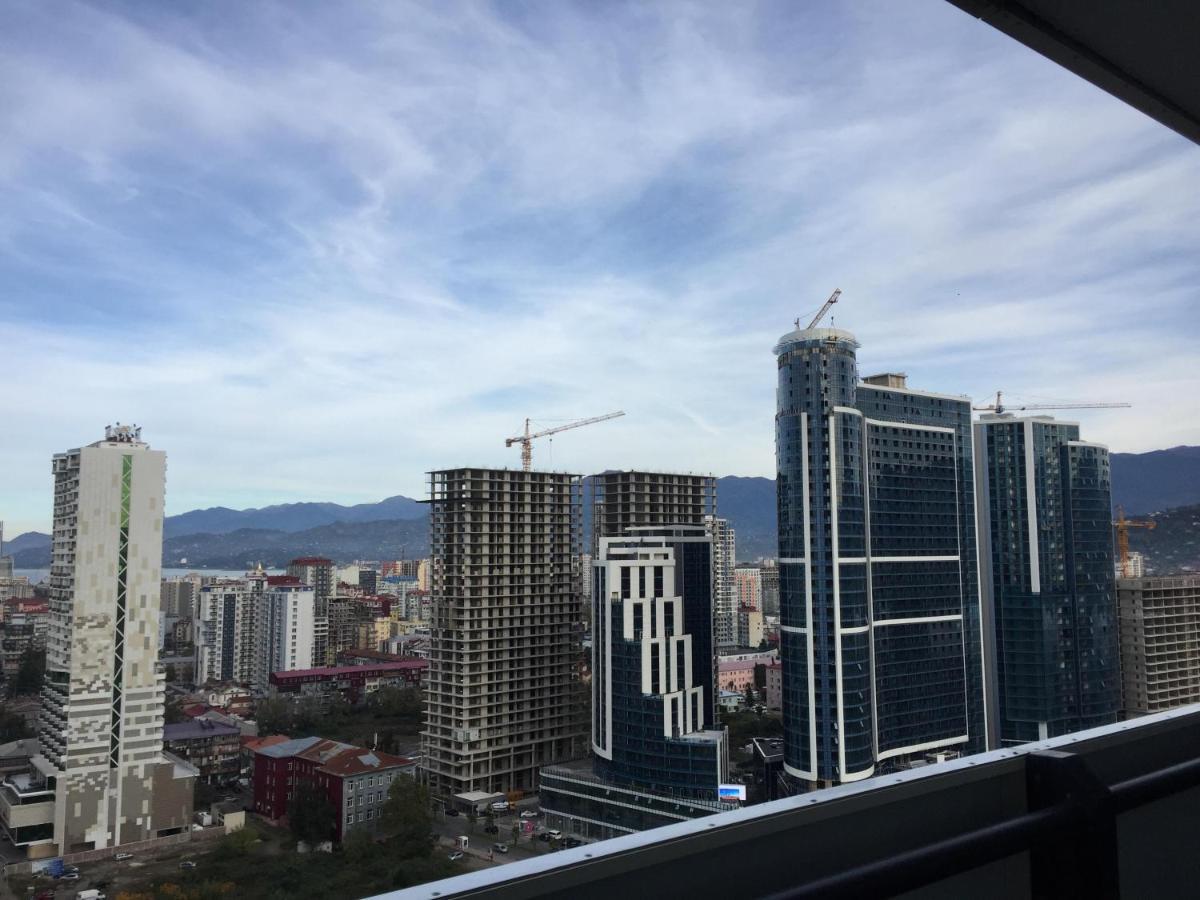 Orbi City Apartment Batoemi Buitenkant foto
